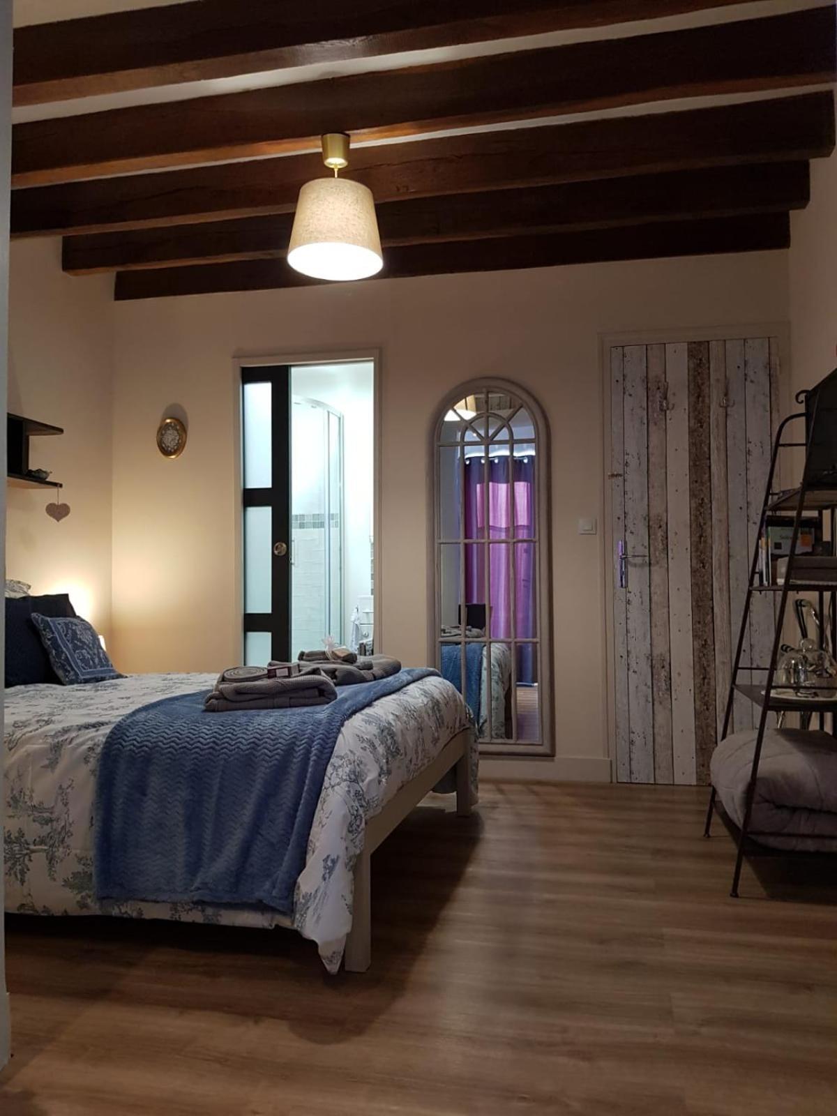 Le Grand Cedre Spa Et Sauna Interieur Piscine Marolles  Oda fotoğraf